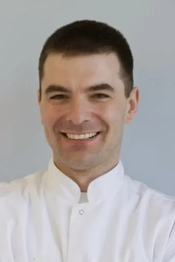 Dentysta Krzysztof Schönhofer